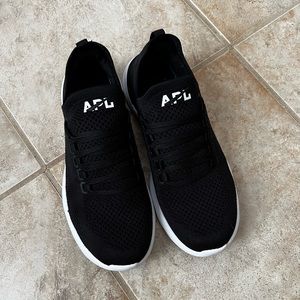 APL tech loom breeze sneakers. Womens size 7.5.